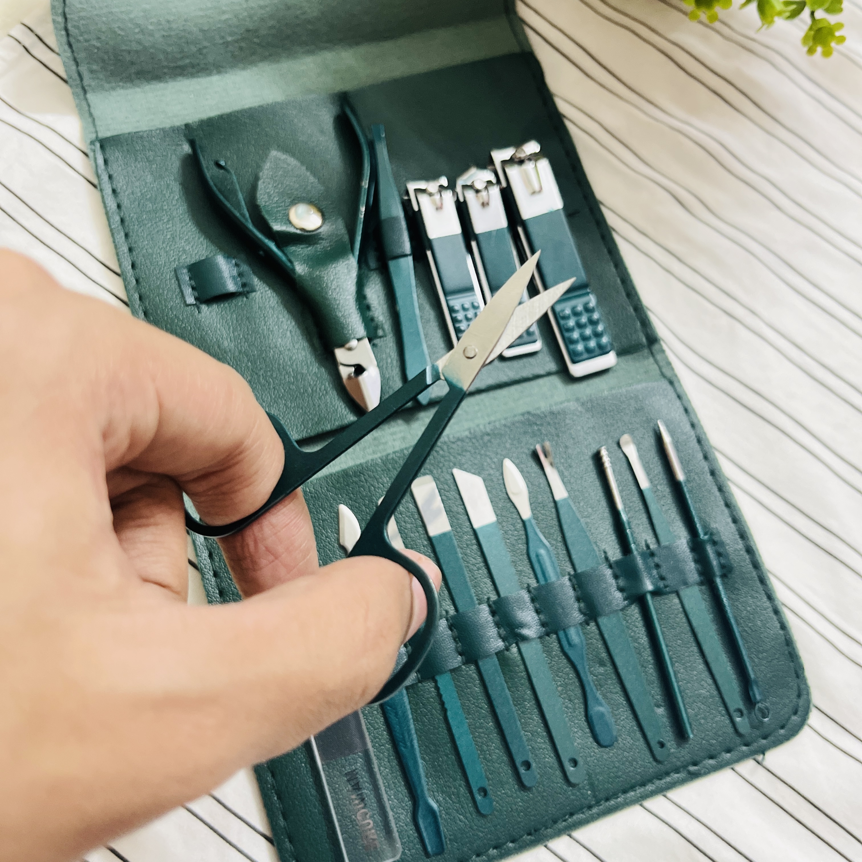 🪄 16 Pcs Nail Cutter Set